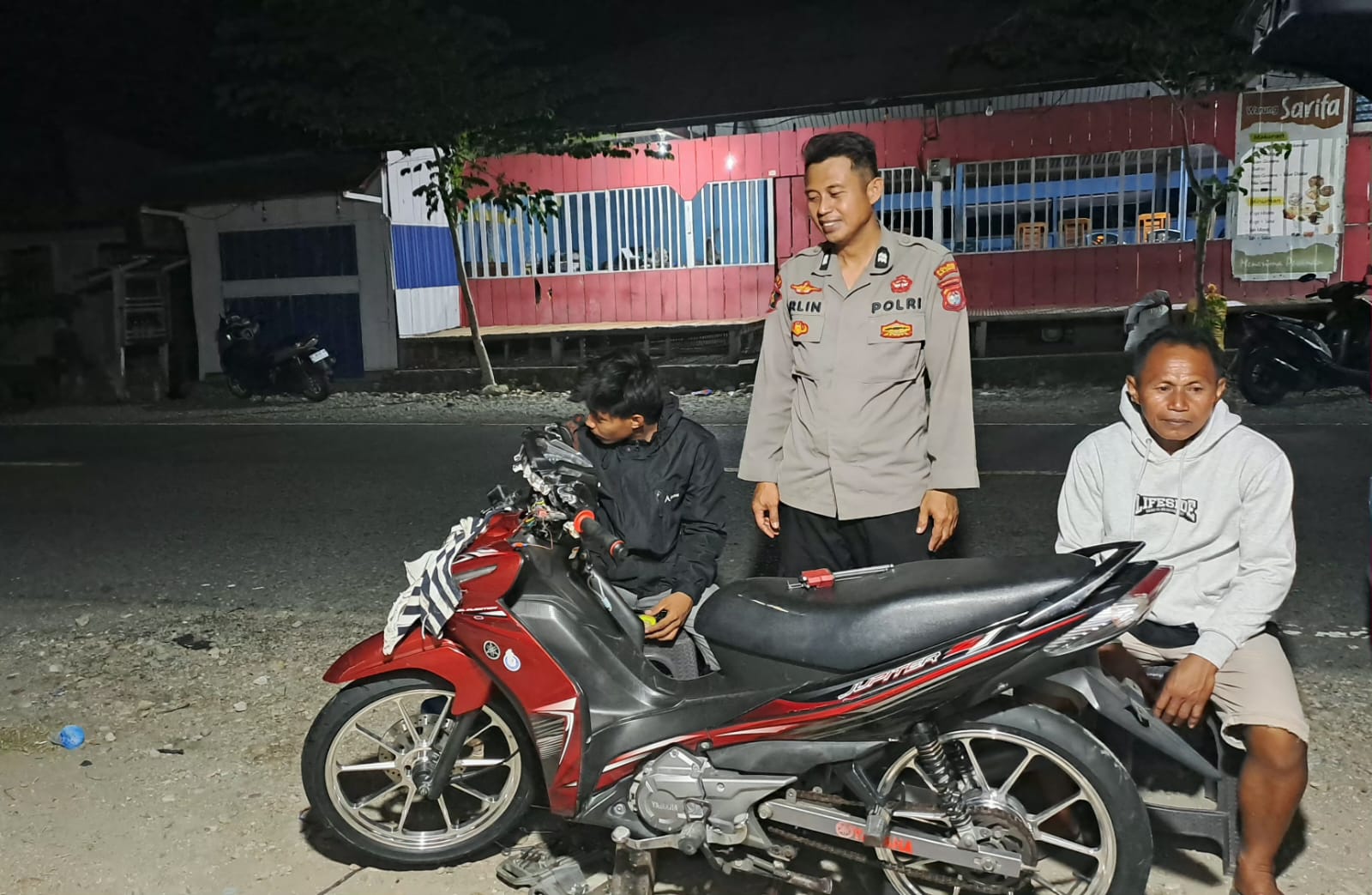 Polisi Bersama Masyarakat, Polsek Sendana Sisir Wilayah pada Malam Hari untuk Cegah Gangguan Kamtibmas