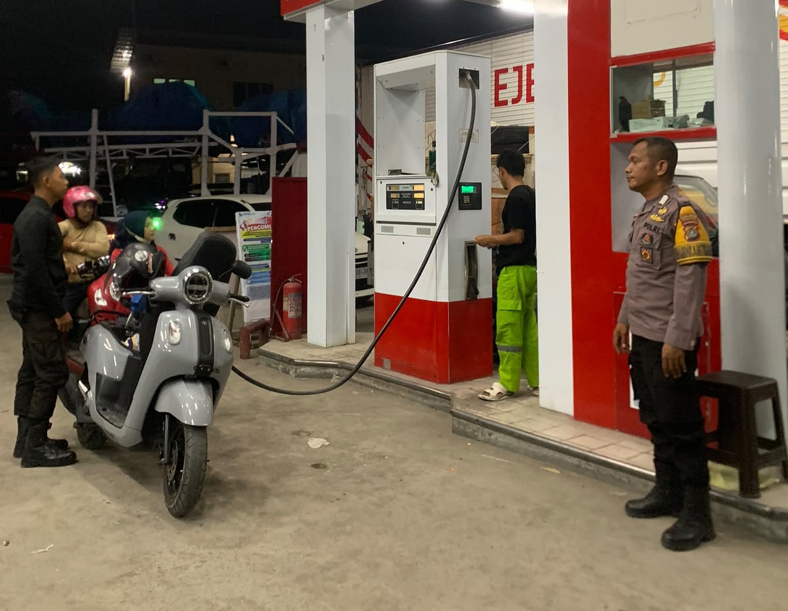 Patroli Malam Polsek Banggae Sisir Stadion Prasamya Mandar dan SPBU, Jaga Kamtibmas Tetap Kondusif