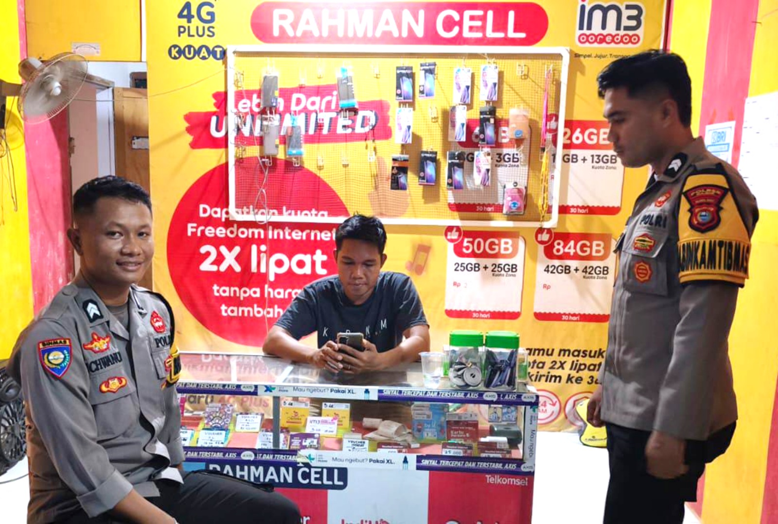 Patroli Malam, Polsek Sendana Ajak Masyarakat Bersama Jaga Kamtibmas Tetap Kondusif