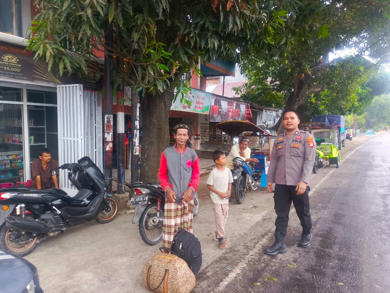 Polsek Pamboang Intensifkan Patroli Pagi, Ajak Masyarakat Bersama Jaga Kamtibmas