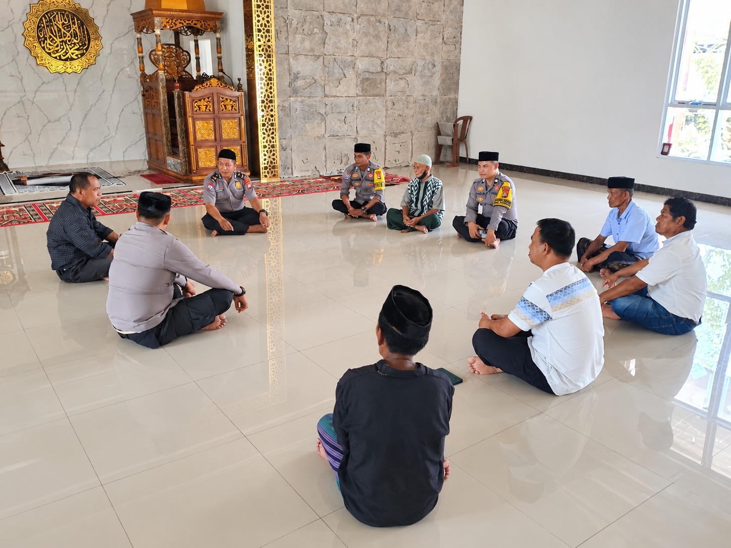 Polsek Malunda Ajak Warga Makmurkan Masjid Lewat Program Dimtaq, Sekaligus Perkuat Silaturahmi Kamtibmas