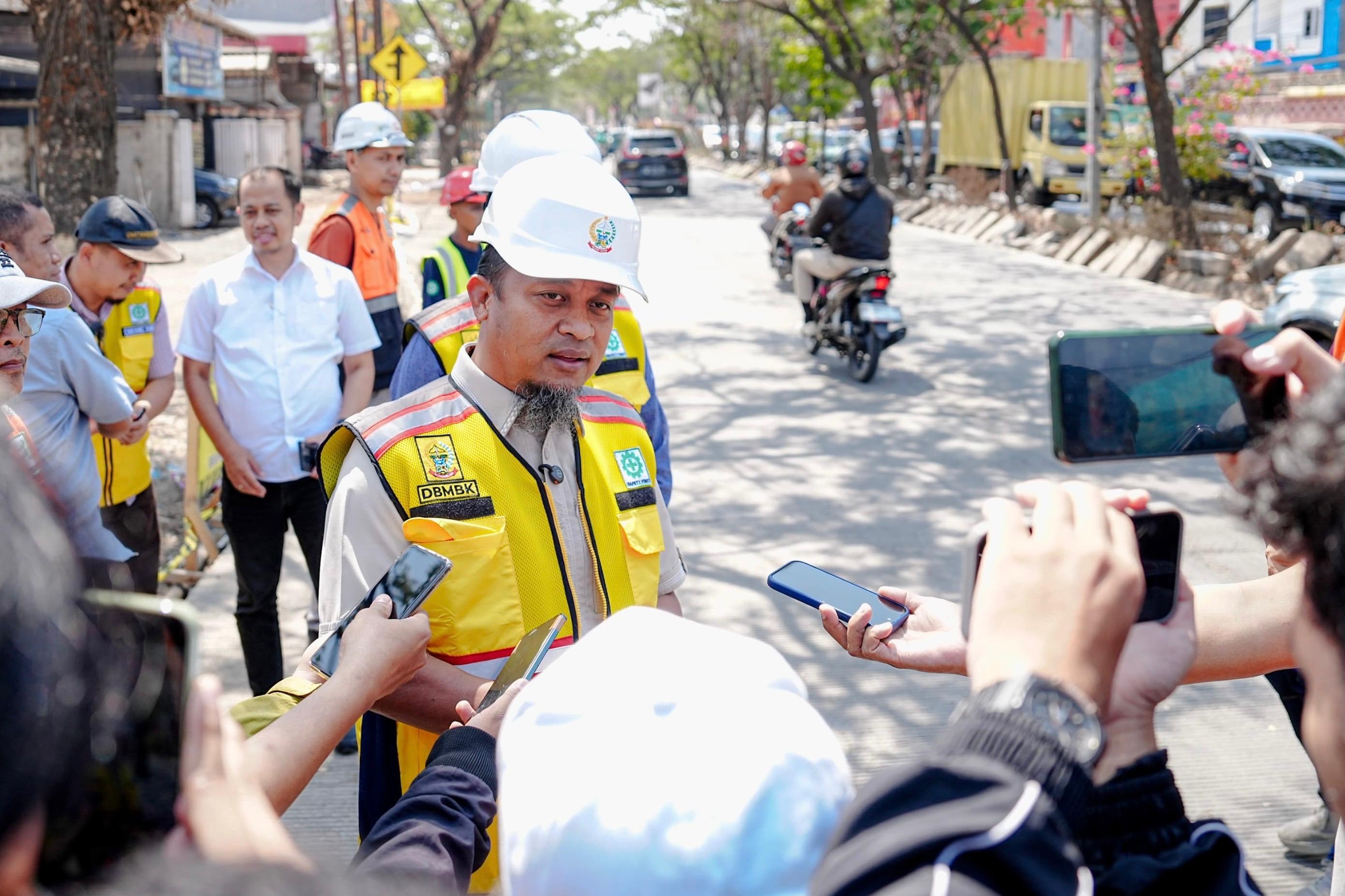 Jalan Sisi Tol Sutami Rusak, Gubernur Sulsel Pastikan Segera Diperbaiki