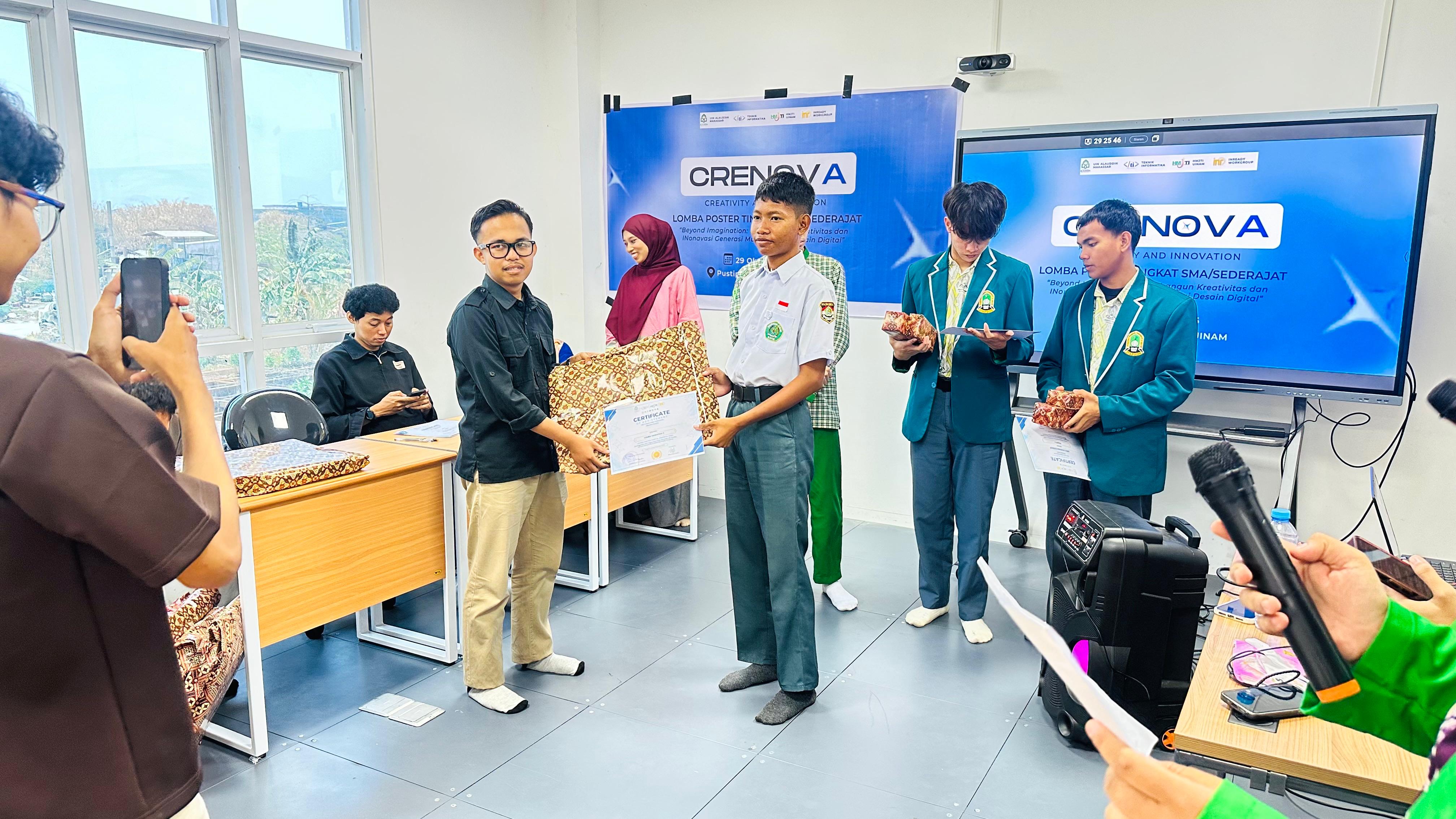 Kreativitas Berbuah Prestasi, Murid MAN Pinrang Raih Juara Harapan II CRENOVA
