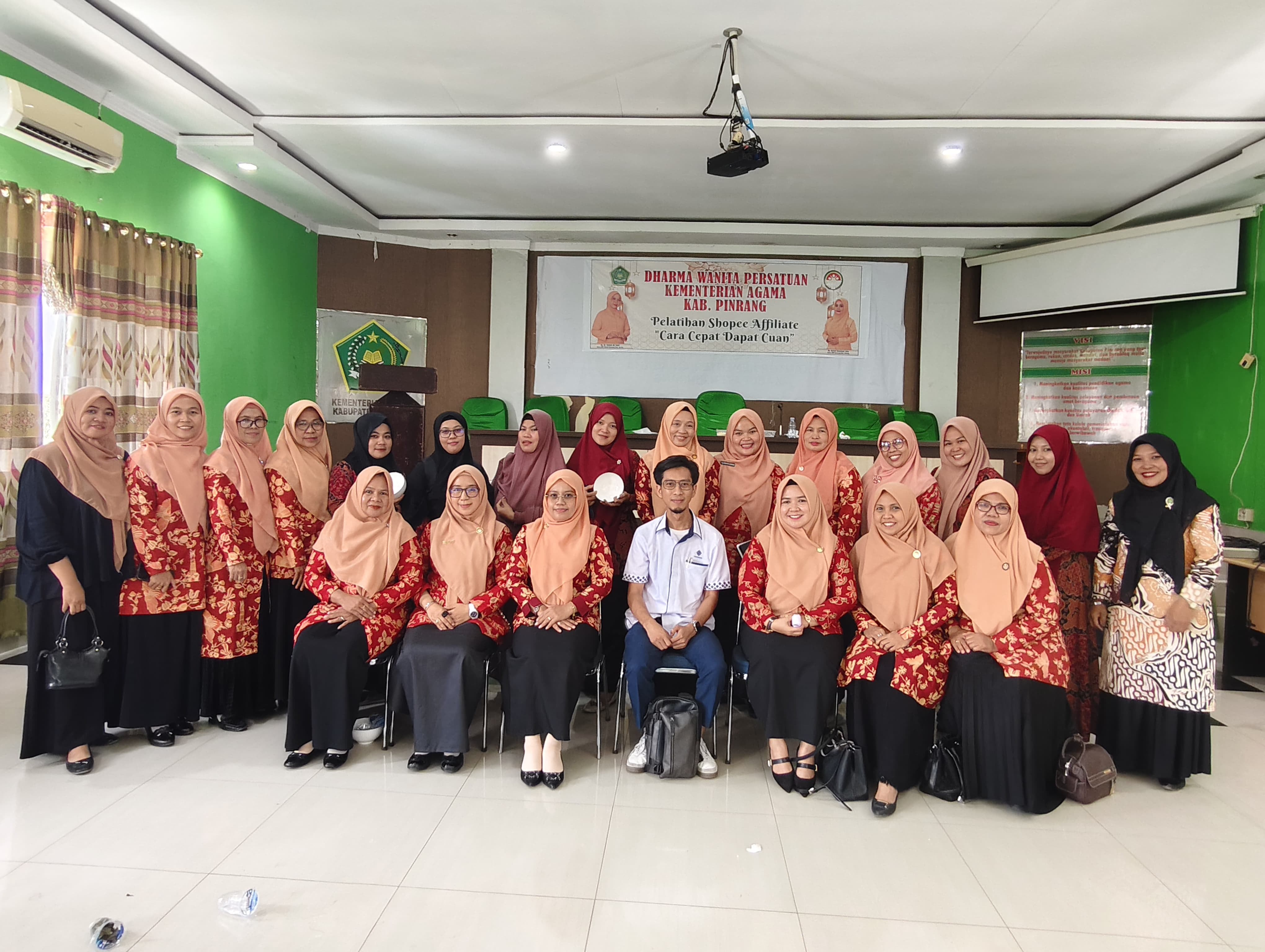DWP Kemenag Pinrang Dorong Perempuan Manfaatkan Peluang Digital
