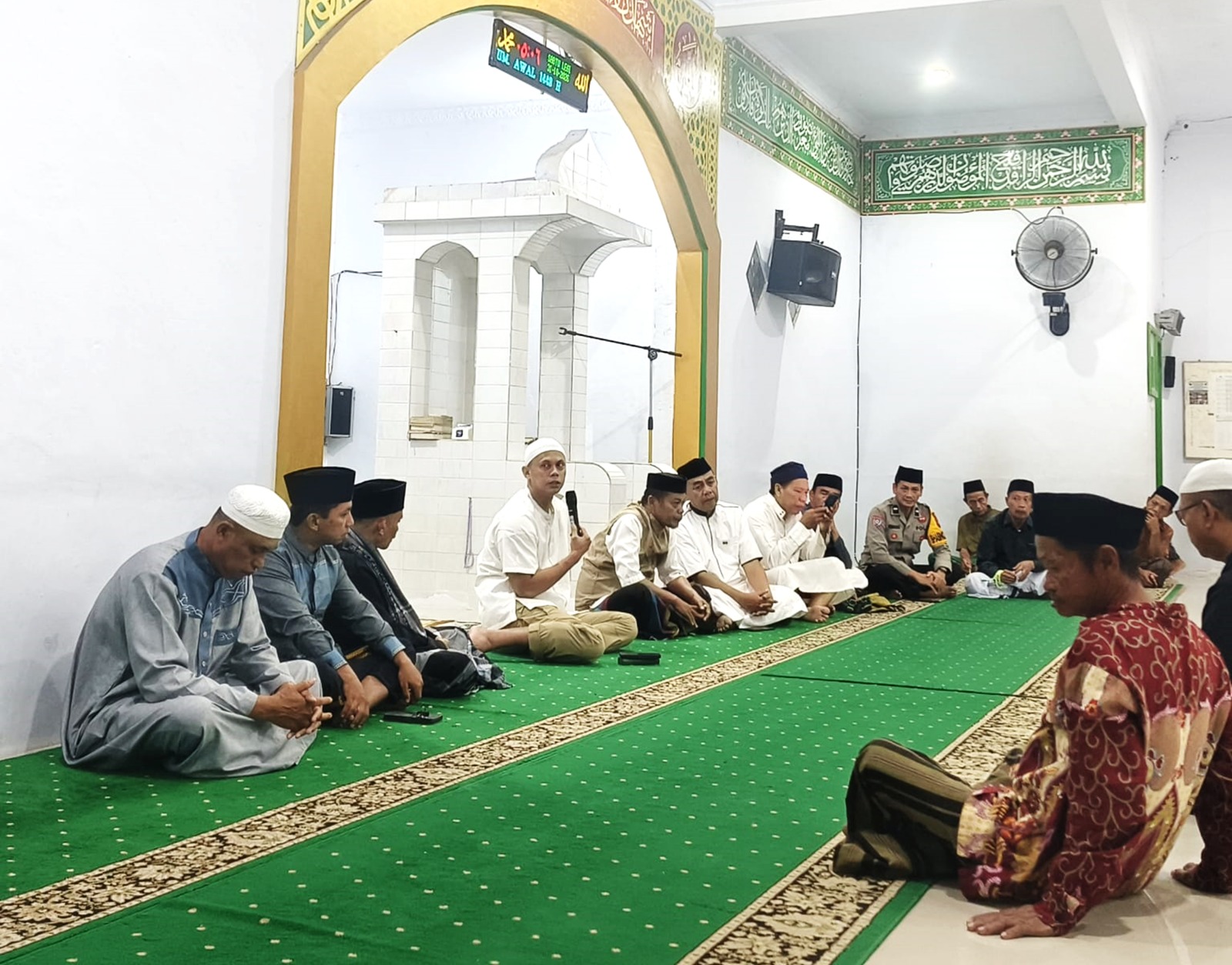 Subuh Keliling di Masjid Baitul Wahdaniah, Kapolres Majene Tampung Keluhan dan Aspirasi Warga Teppo